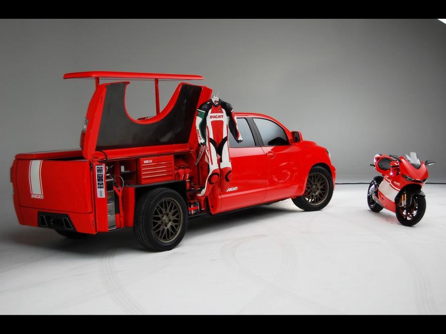  Toyota Tundra Ducati Transporter Concept 2008 года  (фото 5 из 7)